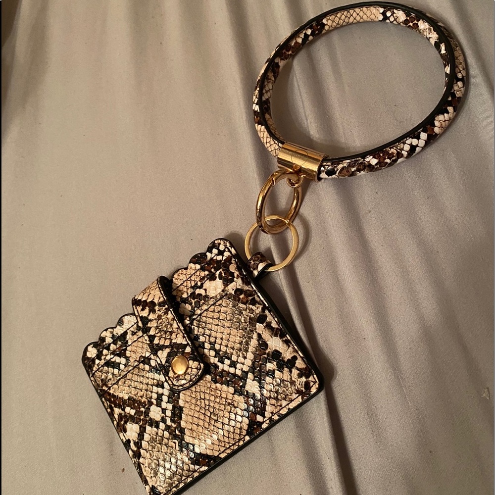 Keychain wallet